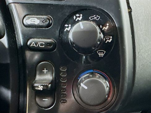 Used 2005 Honda S2000 image 15