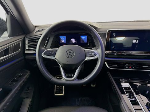 Used 2025 Volkswagen Atlas Cross Sport SEL R-Line image 24