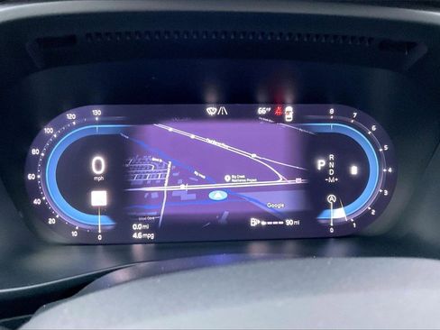 Used 2024 Volvo XC40 B5 Core image 20