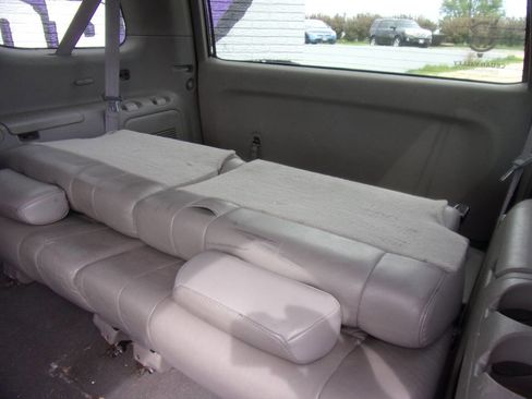 Used 2003 Toyota Sequoia Limited AWD/4WD image 4
