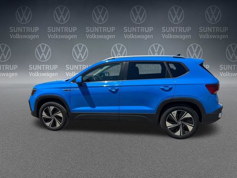 Used 2024 Volkswagen Taos SE w/ Panoramic Sunroof Package AWD/4WD image 36