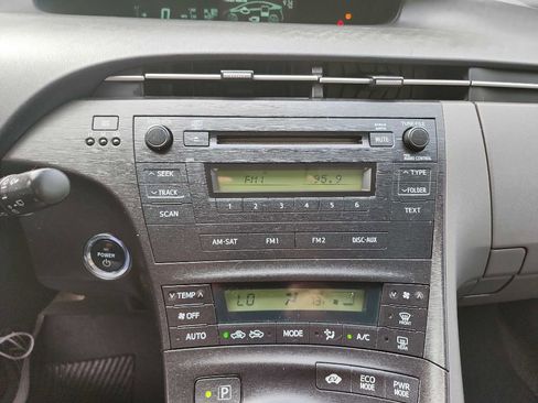 Used 2010 Toyota Prius Two FWD image 15