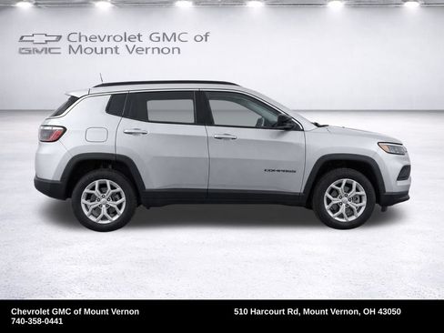 Used 2024 Jeep Compass Latitude AWD/4WD image 39
