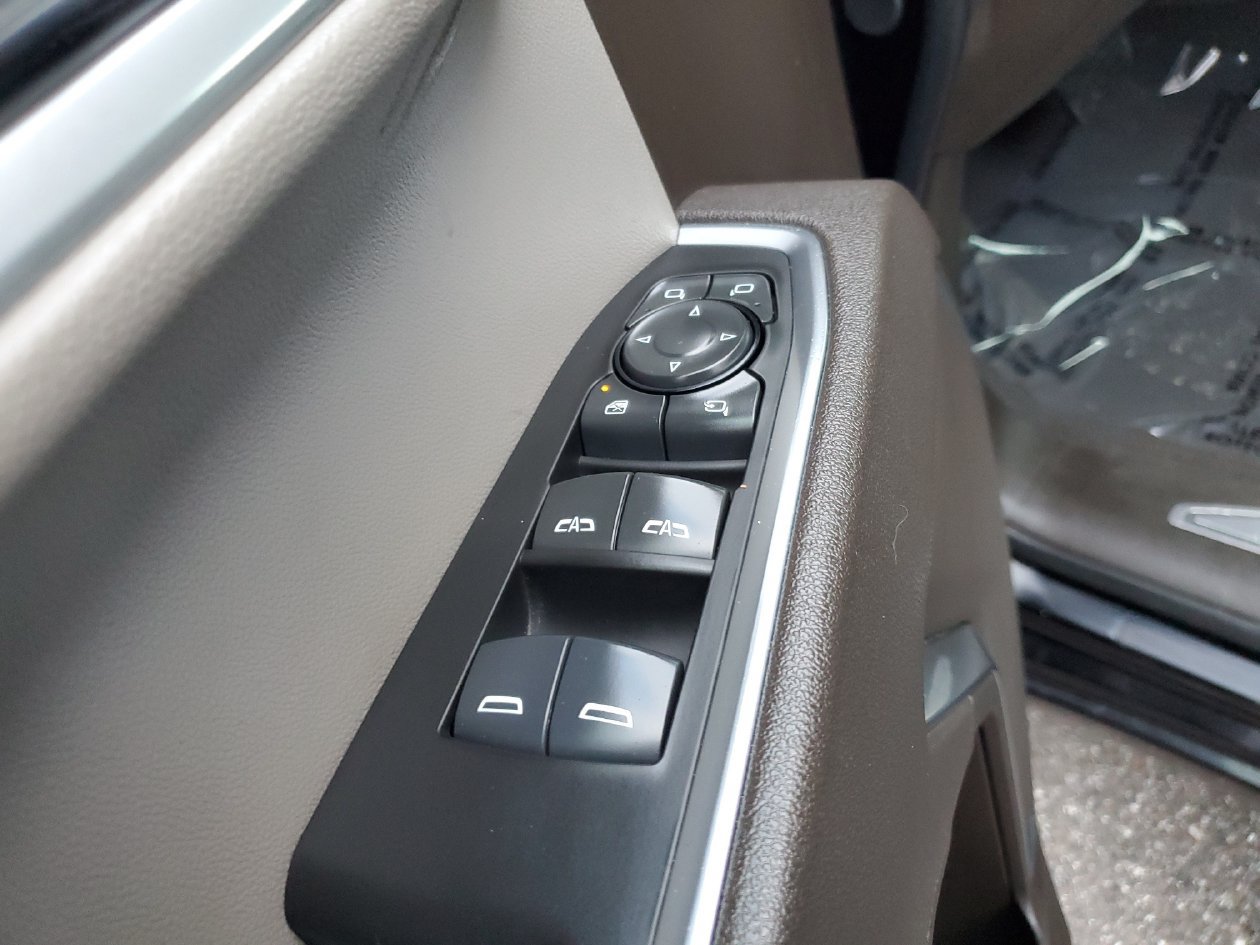 Used 2025 GMC Sierra 1500 SLT RWD image 18