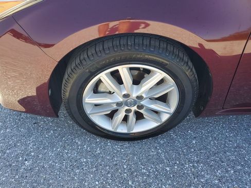 Used 2015 Toyota Avalon XLE image 18