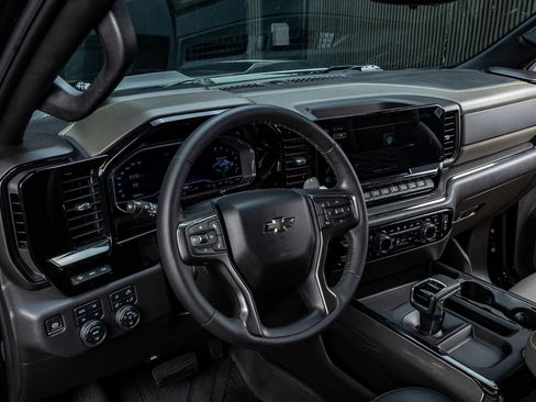 Used 2023 Chevrolet Silverado 1500 ZR2 w/ Technology Package image 16