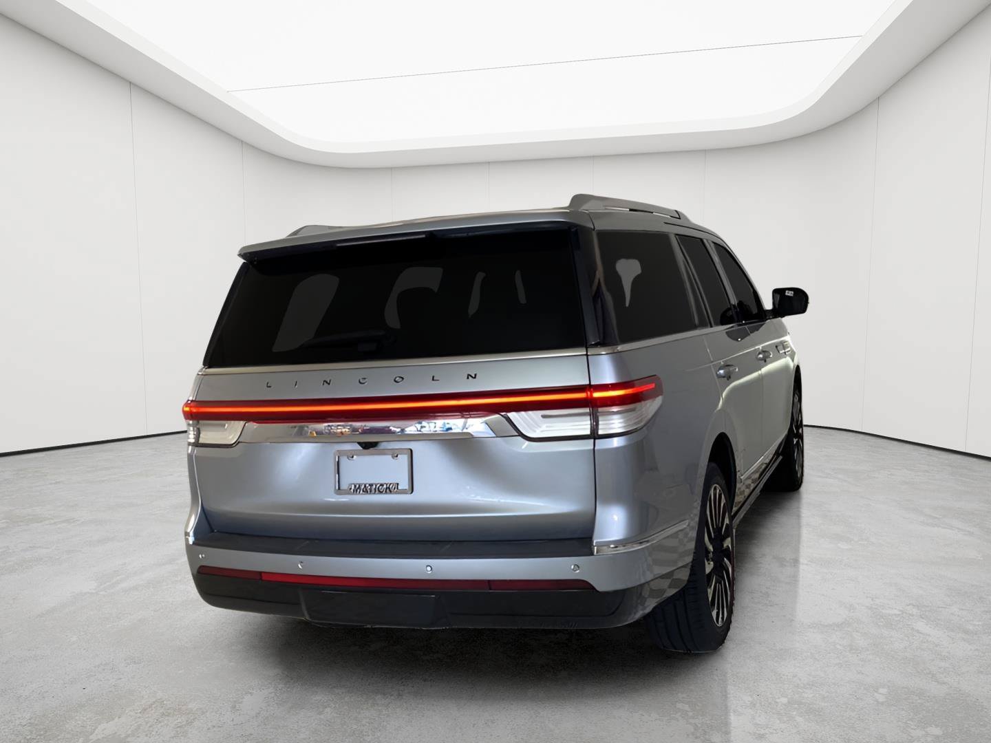 Used 2023 Lincoln Navigator Black Label AWD/4WD image 4