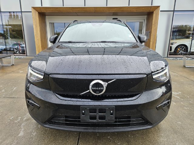 Used 2023 Volvo XC40 Recharge Plus w/ Protection Package Premier AWD/4WD image 2