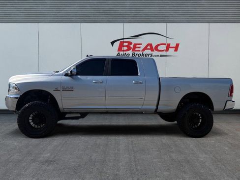Used 2015 RAM 2500 Laramie AWD/4WD image 7