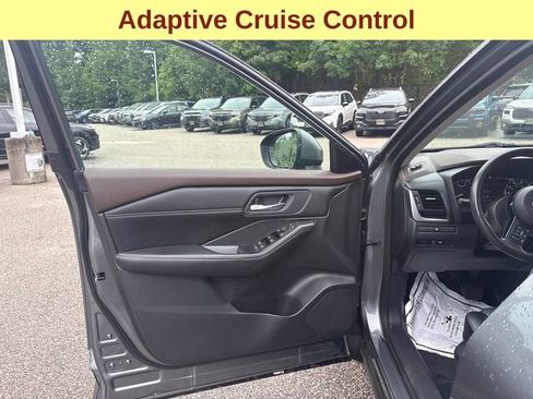 Used 2023 Nissan Rogue SV w/ SV Premium B Package AWD/4WD image 10