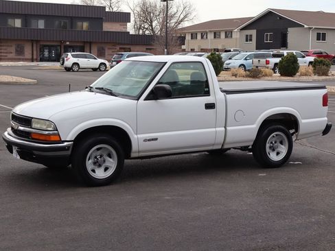 Used 2002 Chevrolet S10 Pickup image 10