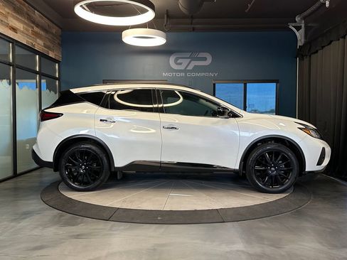 Used 2023 Nissan Murano SV w/ SV Midnight Edition Package AWD/4WD image 2