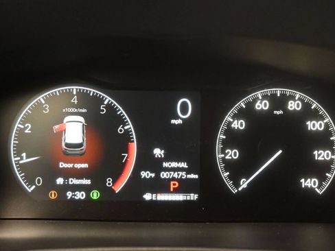 Used 2025 Honda Pilot Touring image 12