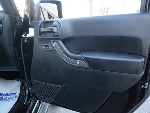 Used 2017 Jeep Wrangler Unlimited Sport w/ Quick Order Package 24S image 31