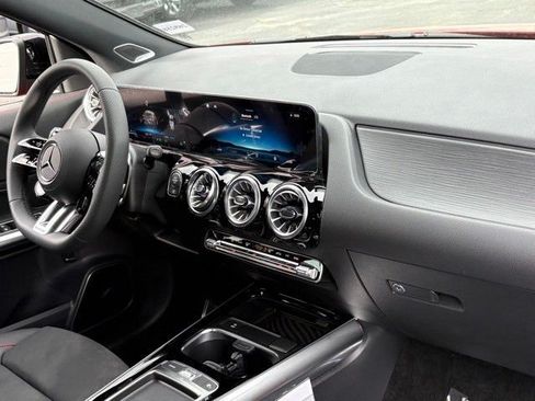 New 2026 Mercedes-Benz GLA 35 AMG 4MATIC image 28