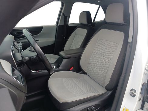 Used 2020 Chevrolet Equinox LT image 26