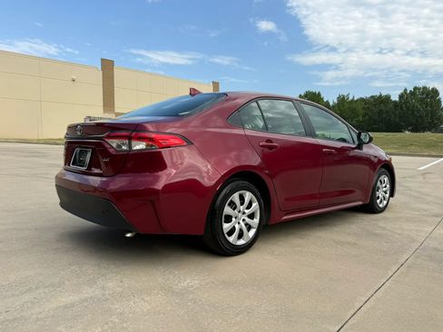 Used 2024 Toyota Corolla LE FWD image 5