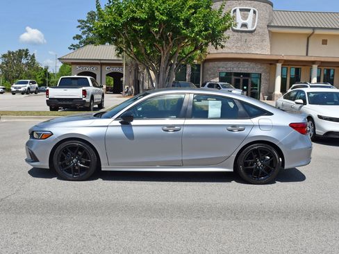 Used 2024 Honda Civic Sport image 2