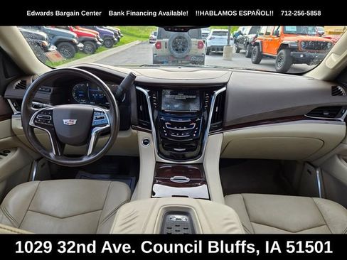 Used 2016 Cadillac Escalade ESV Luxury AWD/4WD image 16