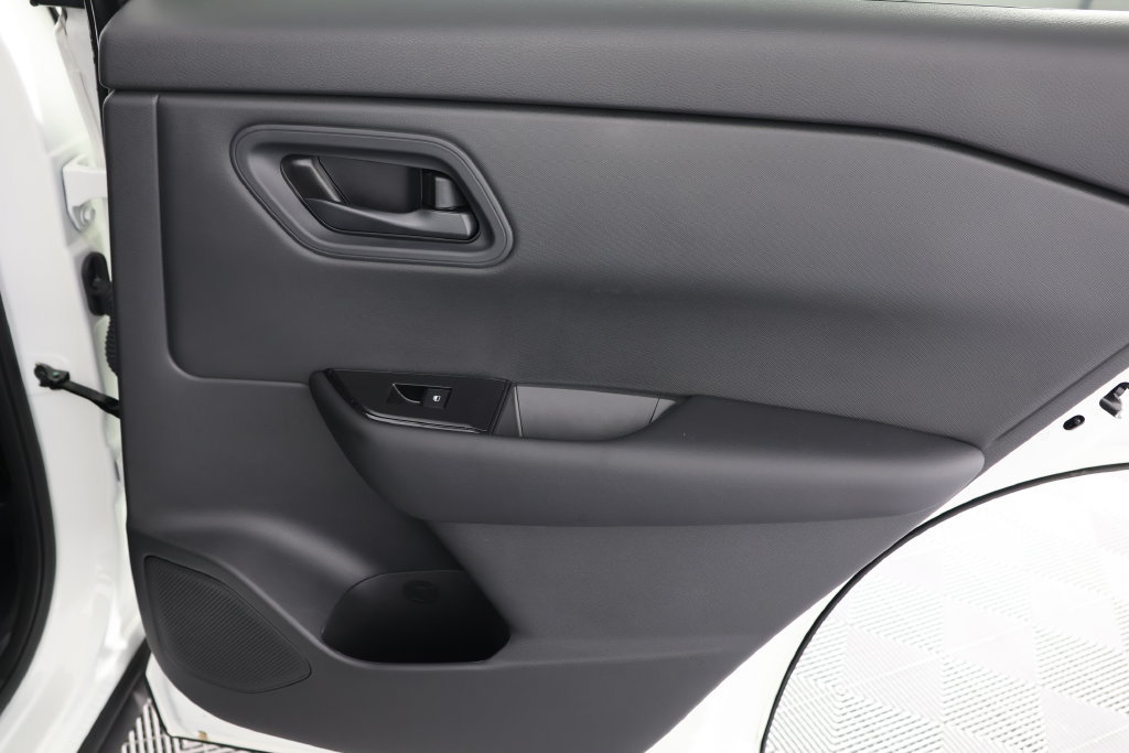 Used 2026 Nissan Rogue S FWD image 25