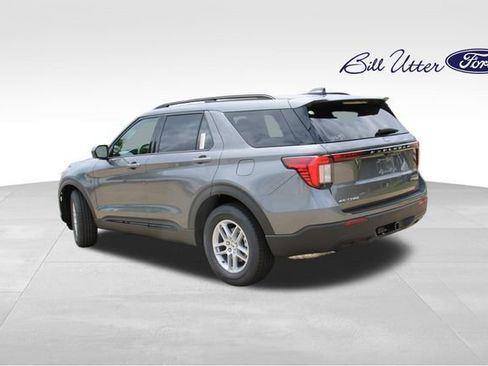 New 2026 Ford Explorer Active RWD image 4