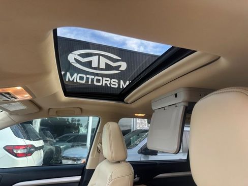 Used 2017 Toyota Highlander XLE FWD image 13