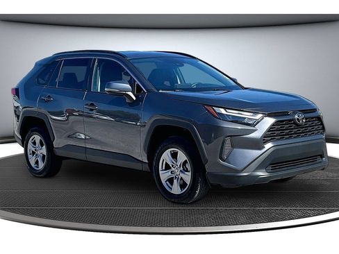 Used 2025 Toyota RAV4 XLE FWD image 14