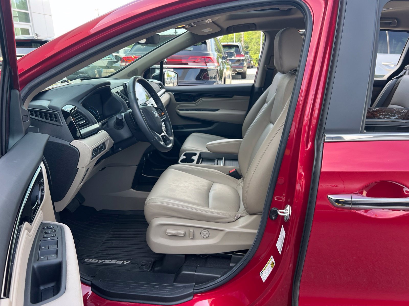Used 2024 Honda Odyssey Touring image 31