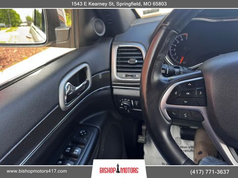 Used 2018 Jeep Grand Cherokee Limited AWD/4WD image 31