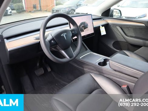 Used 2024 Tesla Model Y Long Range image 10