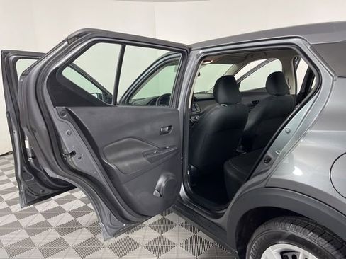 Used 2021 Nissan Kicks S FWD image 38