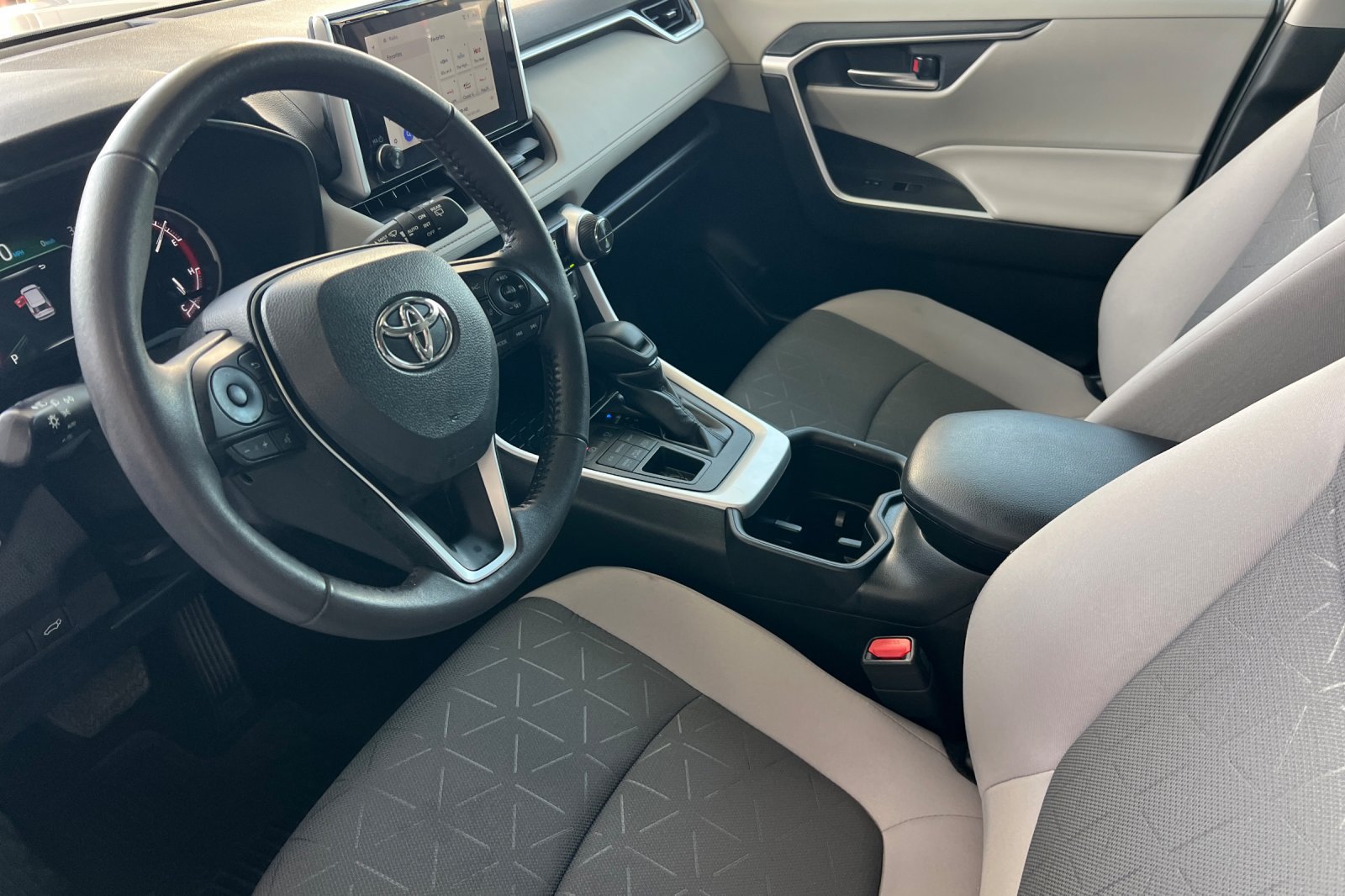 Certified 2025 Toyota RAV4 XLE w/ Convenience Package AWD/4WD image 7