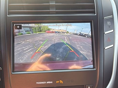Used 2018 Lincoln MKC Reserve w/ Lincoln MKC Climate Package AWD/4WD image 17