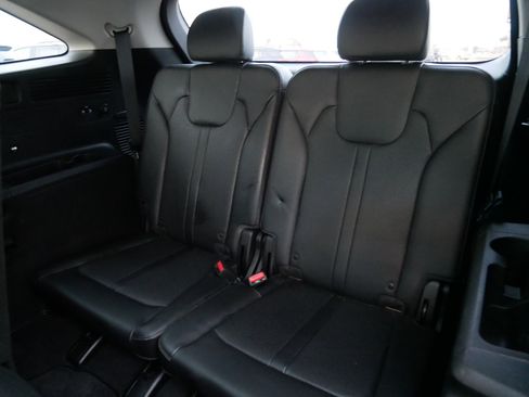 Used 2022 Kia Sorento S w/ Panoramic Sunroof Package AWD/4WD image 11