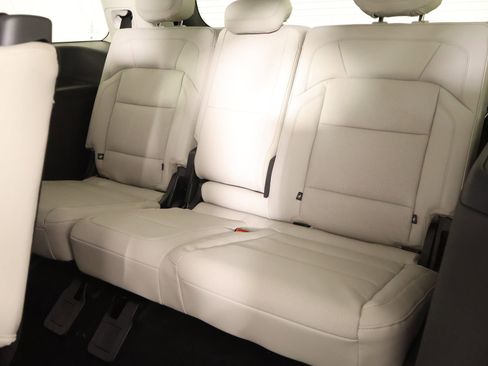 New 2026 Lincoln Navigator Premiere AWD/4WD image 13