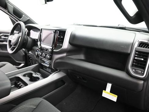 New 2026 RAM 1500 4x4 Crew Cab image 24