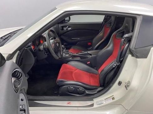 Used 2016 Nissan 370Z NISMO RWD image 21