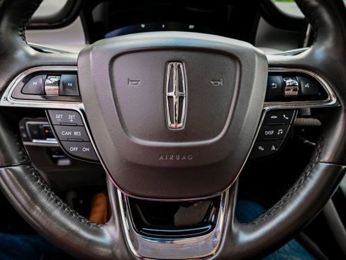 Used 2021 Lincoln Nautilus FWD w/ Equipment Group 101A image 46