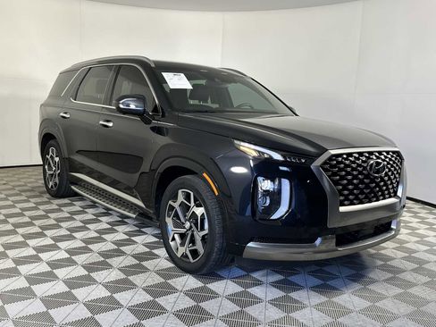 Used 2022 Hyundai Palisade Calligraphy image 2