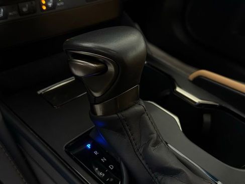 Certified 2025 Lexus ES 300h 300h image 21