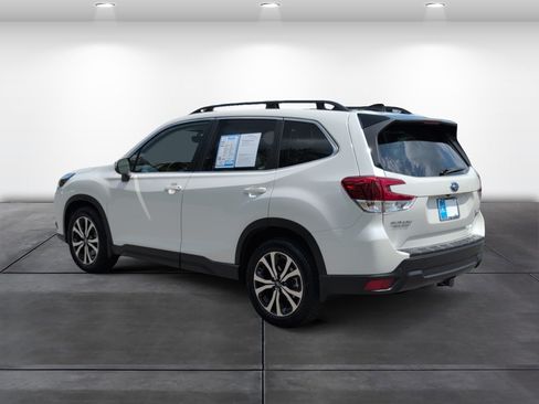 Used 2024 Subaru Forester Limited w/ Convenience Package AWD/4WD image 3