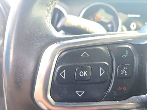 Used 2019 Jeep Wrangler Unlimited Sahara image 19