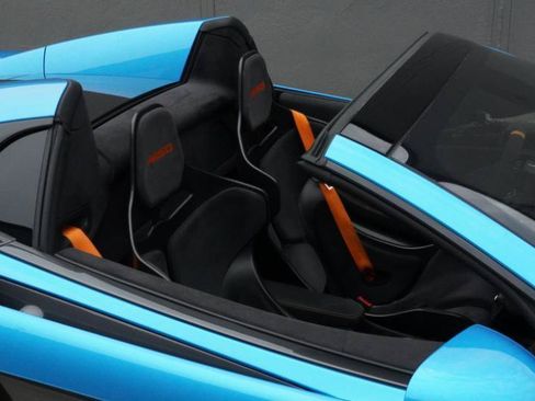 Used 2020 McLaren 600LT Spider RWD image 59