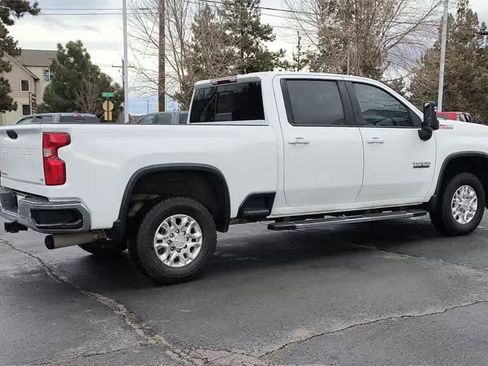 Used 2020 Chevrolet Silverado 3500 LT w/ Texas Edition image 9