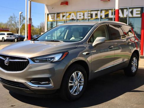 Used 2018 Buick Enclave Essence FWD image 1