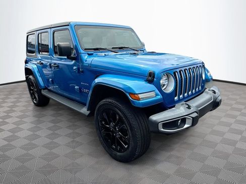 Certified 2021 Jeep Wrangler Unlimited Sahara w/ Dual Top Group AWD/4WD image 4