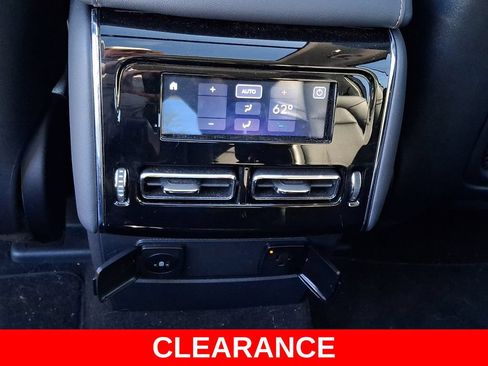 Used 2025 Lincoln Aviator AWD image 10