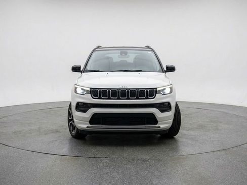 Used 2025 Jeep Compass Limited AWD/4WD image 6