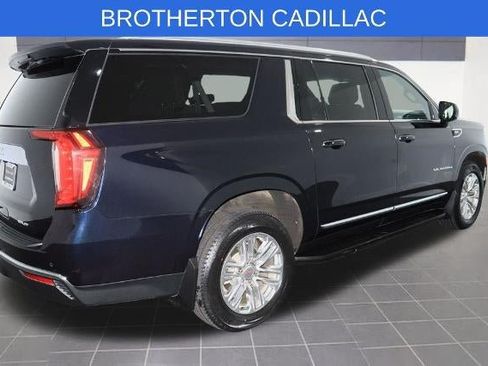 Used 2023 GMC Yukon XL SLT AWD/4WD image 8