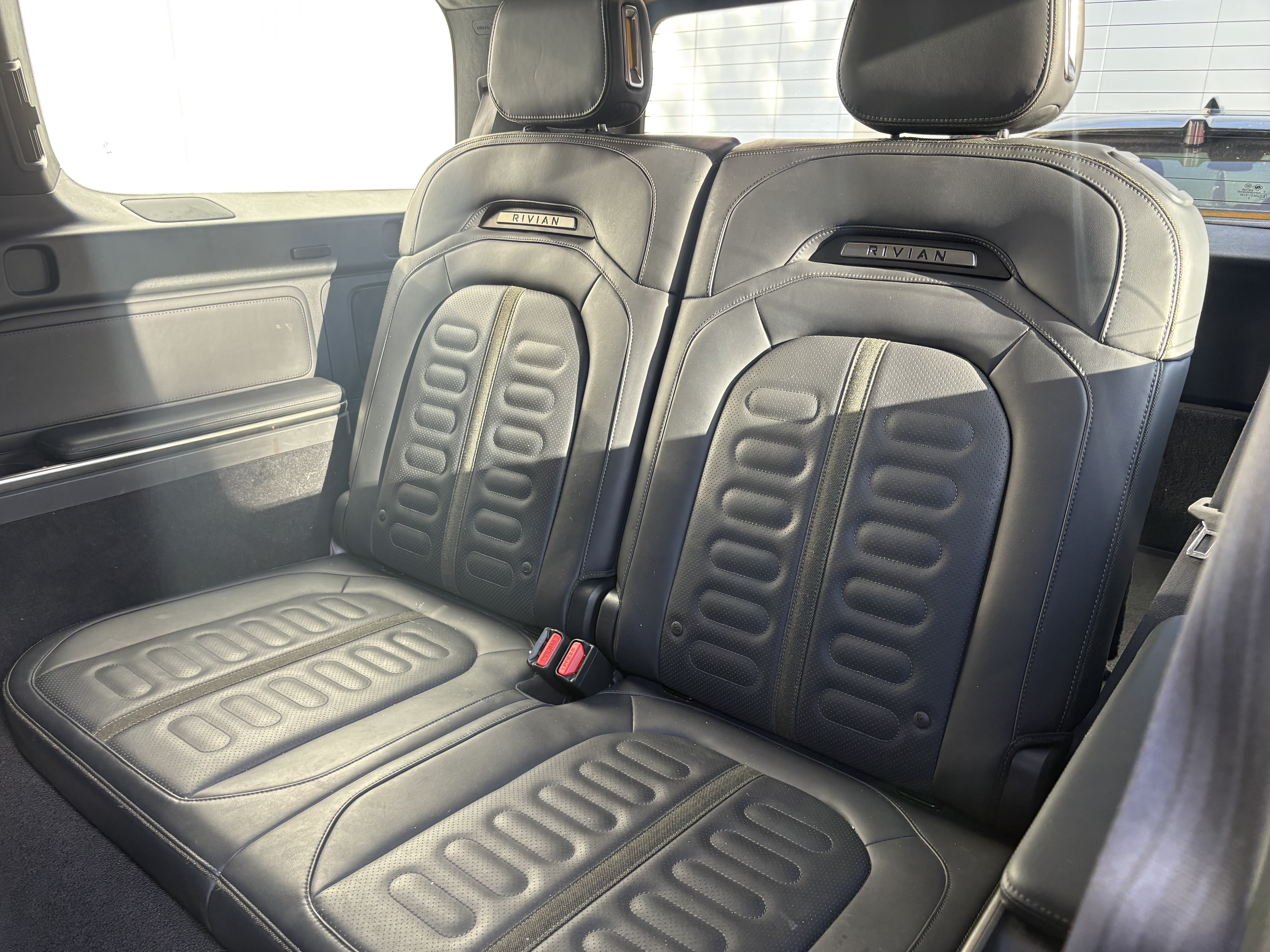 Used 2024 Rivian R1S Adventure Dual AWD/4WD image 12